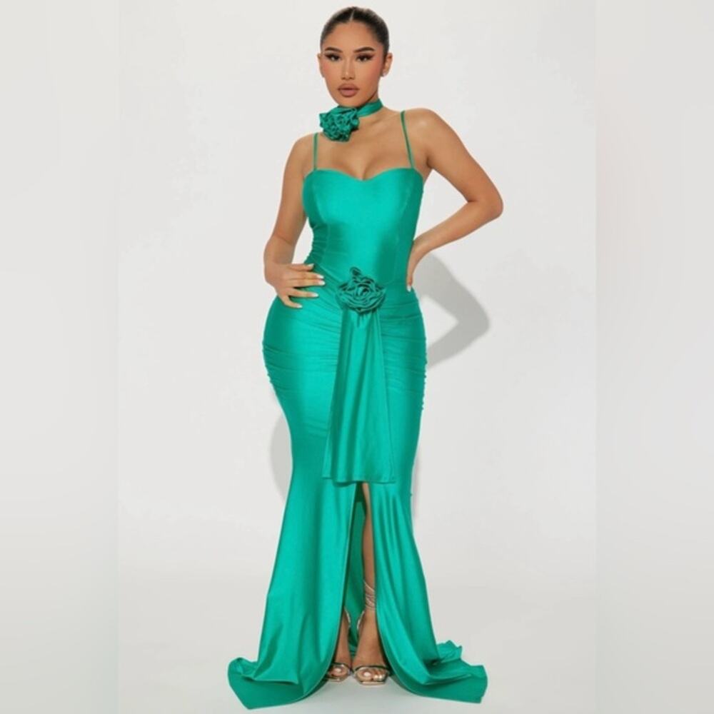Bright Green Maxi Dress sexy fitted stretch bodycon flattering mermaid hourglass